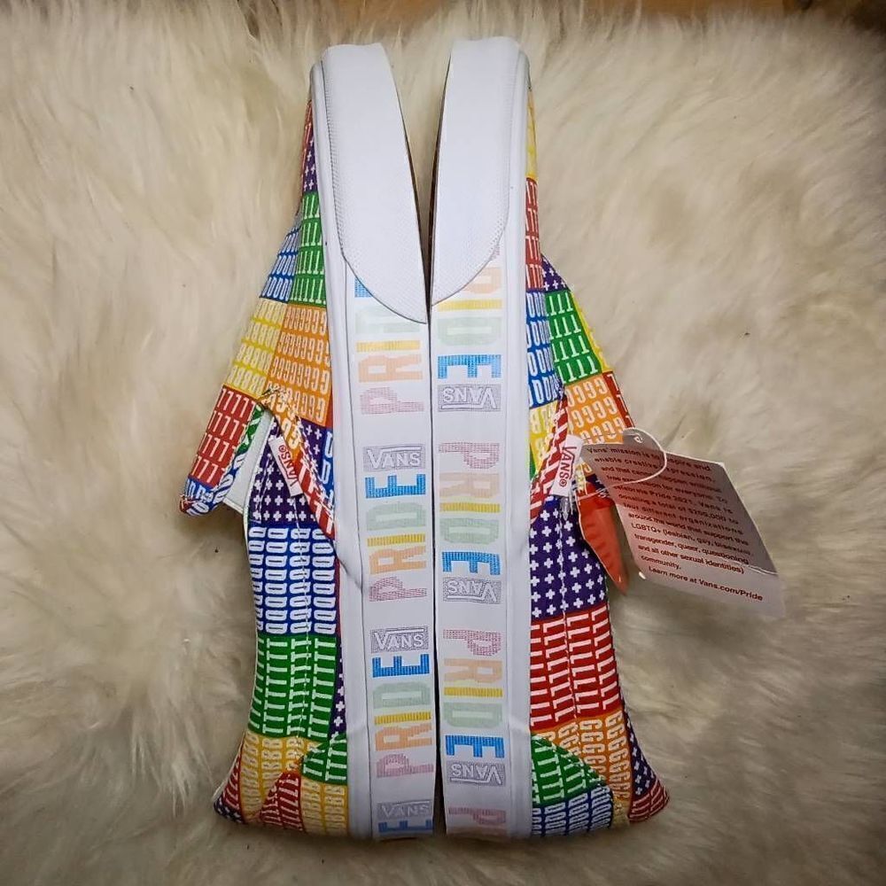 Vans NWT Unisex Pride Classic Slip-On Multicolor Sneakers Size M 11.5 W 13 - Picture 4 of 7